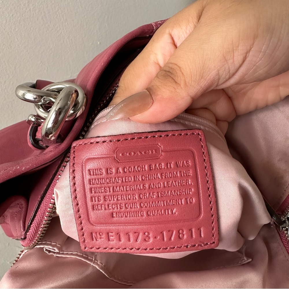 INSANE Pink Brick Colored Coach Shoulder Bag - Picture 9 of 10